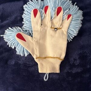 Elegant Cream and Red Glove Accessory